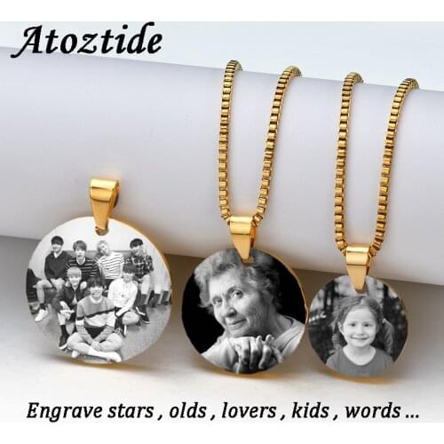 Atoztide Hollow Heart Name Necklace Stainless Steel Engrave Words Picture Coin Necklace Jewelry Gift