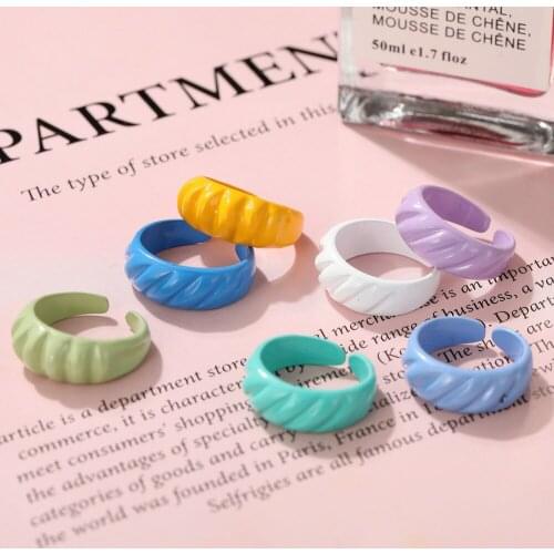 Cute Candy Color Open Rings for Women Diagonal Stripes Cracking Punk Ring Metal Spray Paint Creative Design Ring Jewelry