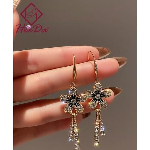Womens Korean Sweet Flower Tassel Drop Earrings 2021 New Fashion Girls Joker Jewelry Decoration Lady Graceful Set Auger Earring