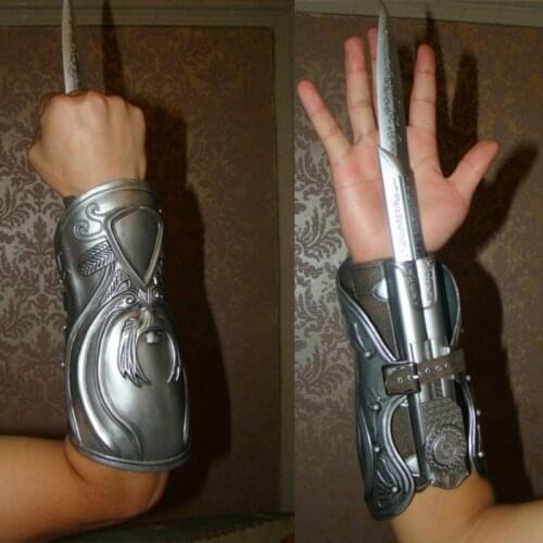 1:1 2018 New for AC Assassin 2 Ezio Brotherhood Cosplay Weapons Gauntlet Action Figure ChainAttacker Model Toy