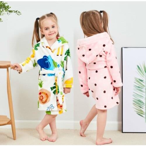 Autumn Winter Children Bathrobes Cartoon Kids Robes Flannel Child Boys Girls Robes Cute Hooded Pajamas for Baby Boy Bath Robe