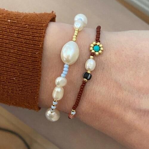 Bohemian Vintage Fashion Jewelry Necklace for Woman Handmade Golden Rice Beads Small Flower Beaded Chain Charm Goddess，2021 New