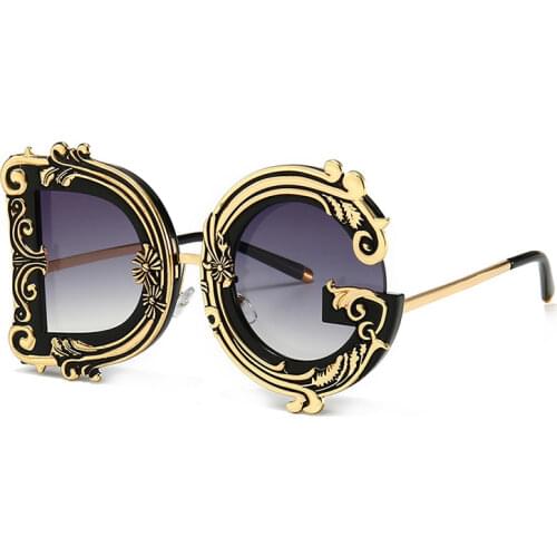 Baroque Style Sunglasses Modern Retro Fashion Street Style Model Catwalk Sunglasses Design Summer Sunglasses Pearl Frame Womens