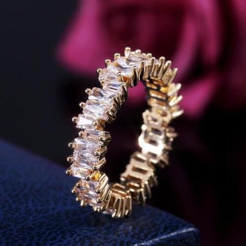Luxury Irregular Crystal Rings for Women Wedding Party Cubic Zircon Finger Ring New Fashion Jewelry Accessories Wholesale
