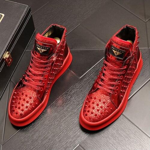 Mens designer high quality red Studded Rivet Spike Causal Flats shoes Male thick bottom hoes For web celebrity sneakers