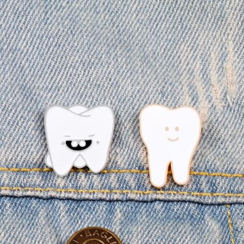 Cartoon Smile Teeth Brooch Medical Organ Nurse Dentist Enamel Pins Brooch Coat Shirts Lapel Pin Cute Badge Jewelry for Kids Gift