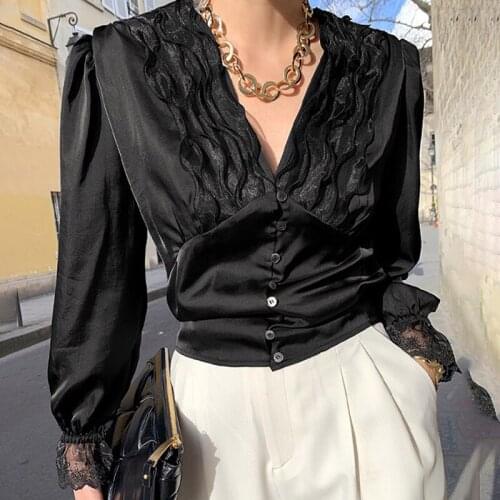 Womens shirt 2021 new fashion black V-neck single-breasted three-dimensional lace decoration Slim puff sleeve shirt top women