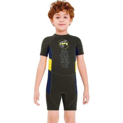 2020 new childrens warm swimsuit 2.5MM one-piece wetsuit mens short-sleeved cold-proof snorkeling surfing jellyfish suit