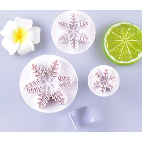 4Pcs/Set White Snowflake Plastic Biscuit Mold DIY Kitchen Cake Decorating Tools Cookie Cutter Stamp Fondant Embosser Die