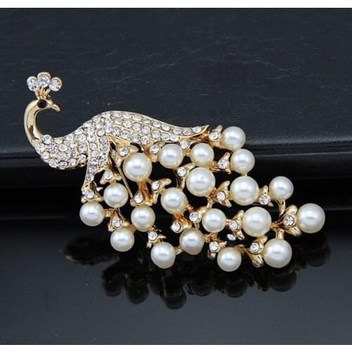 Fashion Jewelry Peacock Brooch White Imitation Pearl Woman Brooch Elegant Party Brooch Pin Gift