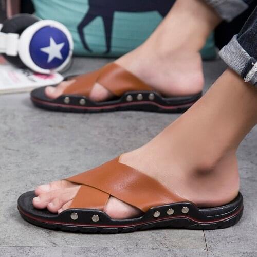 New summer men slippers 39 sandals leather casual lightweight breathable beach designer fashion mens outdoor slides High Quality
