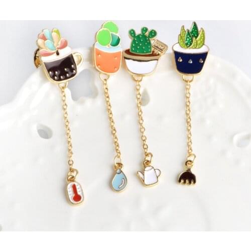 1 PCS cactus Icons on The Pin Free Shipping metal Badges Cartoon Icons on The Backpack Badges for Clothing Cartoon Badge