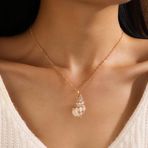 Bohemain Conch Shell Pendant Necklaces for Women Gold Chain Clavicle Chain Necklace Night Club Female Party Jewelry Gift