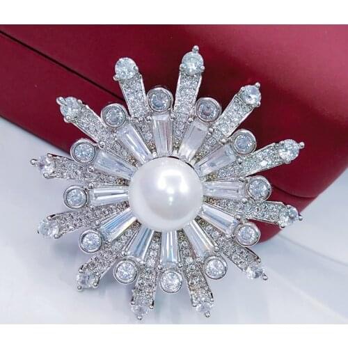 Wholesale Stunning Clear Cubic Zirconia Floral Wedding Bridal Brooch Vintage Silver Tone Amazing Flower Brooch Berloque Jewelry