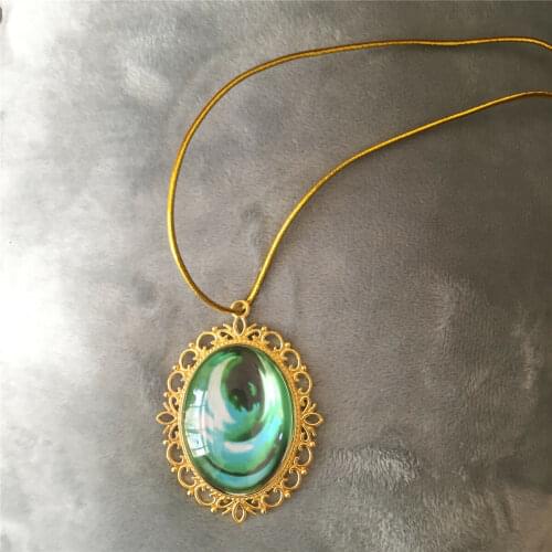 Anime Violet Evergarden Violet Necklace Bola Tie Pendant Chain Cosplay Green