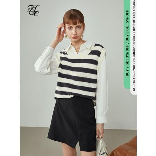 FANSILANEN Women Knitted Vest Women Round Neck Striped Knitted Vest Autumn Black White Outer Fashion Yarn Material Sweater Vest