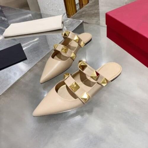 2021 Summer New Fashion Baotou Flat Slippers Female Rivet Female Sandals