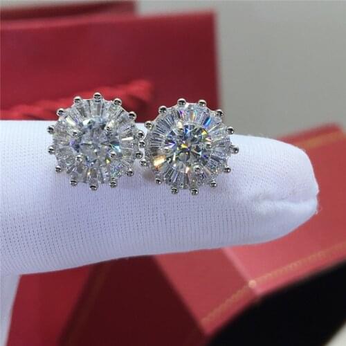 Geoki Luxury 925 Sterling Silver Passed Diamond Test Total 1 Ct Perfect Cut D Color VVS1 Moissanite Snowflake Stud Earrings Gift