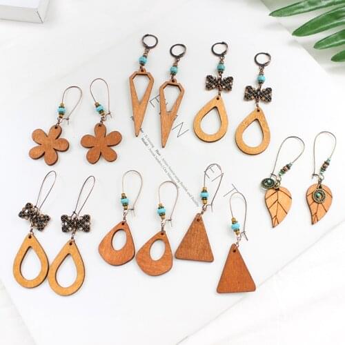 Triangle teardrop five-leaf flower leaf wood shape fashion simple earrings suitable for temperament elegant female jewelry gift
