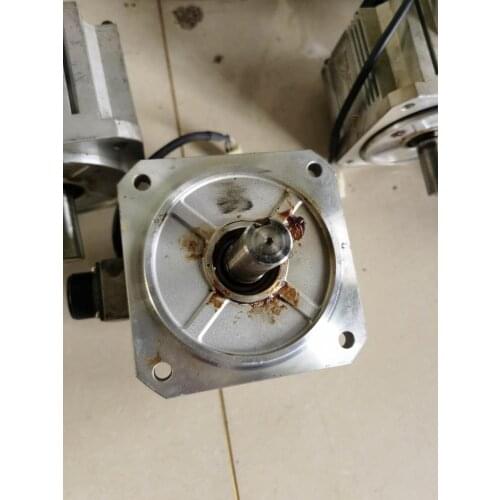 MHMJ122P1A 1.2KW servo motor , used in good condition . 80% appearance new , good working , free shipping