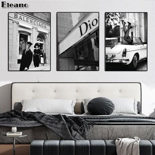Sexy Woman Blowing Bubbles Canvas Painting Hepburn Black and White Fashion Picture Abstract Wall Art Home Decor Bedside Poster
