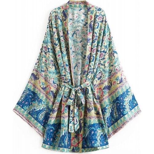 2021 Summer Boho Cover-up Vintage Blue Floral Print Sashes Women Bohemian V Neck Batwing Sleeves Happie Short Robe Kimono