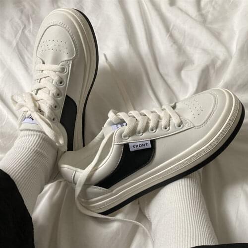 Sneakers Womens Sports Shoes Casual Running Lace-Up White Summer 2021 New Female Fashion Outdoor Flat Tennis Basketball Footwea