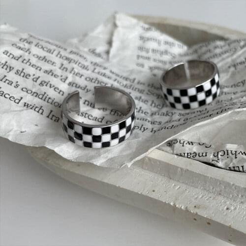 Miuoxion White Rings