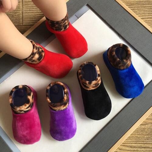 Childrens cotton socks Children Super Soft Warm Bed Non-Slip Home Indoor Thick Slippers Floor Socks for students, autumn winter