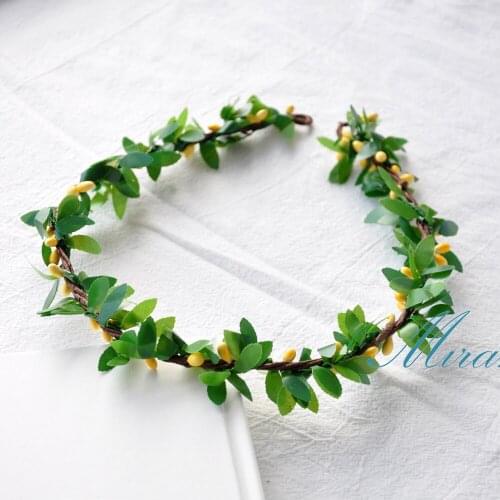 10 PCS wholesales Handmade Rustic Yellow colors Pip Berries green leaves Festivals Feminine Fresh Flower Crown
