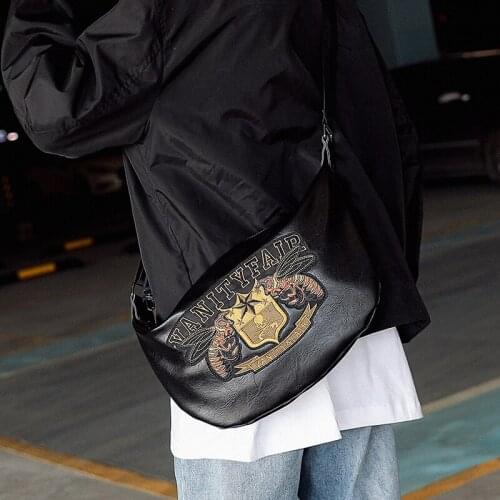 Tidog Original Design Personality Embroidered Bees Pattern Shoulder Bag