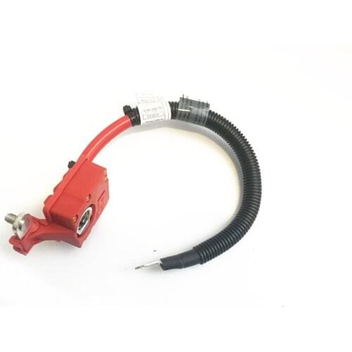 Car Battery positive lead X5 E70 X6 E71 30i 48i 2008-2014b mw35i 50I series M5 M6 Power failure protector Battery cable