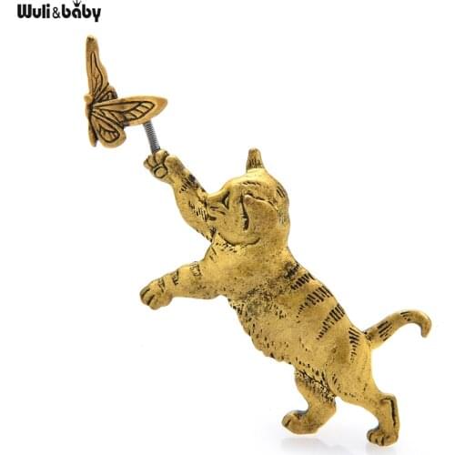 Wuli&baby Vintage Catching Butterfly Cat Brooches For Women 2-color Interesting Design Pets Kitty Brooch Pin Gifts