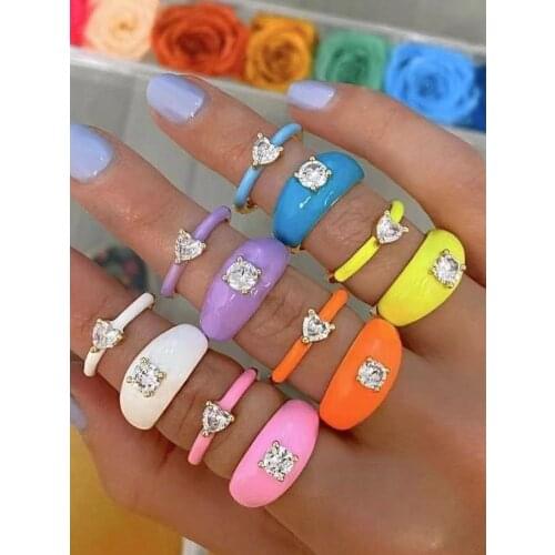 2021 New Summer Retro Palace Diamond Peach Heart Ring Ladies Fashion Trend Candy Color Gift Banquet Dating Picnic Can Be Worn