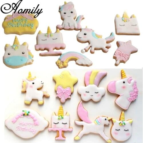 Aomily 8Pcs/Set Unicorn Cartoon Cookies Cutter Chocolate Fondant Mould Birthday Baking Decorating Tools Christmas Kitchen Baking