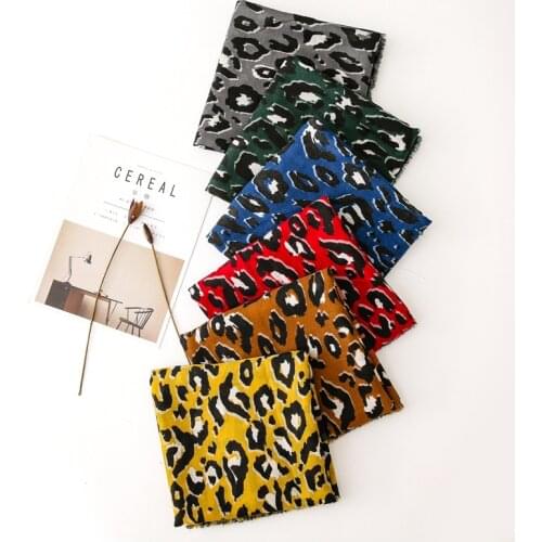 Scarves Womens European and American Style Colorful Leopard Print Four Seasons Versatile Autumn Warm Silk Scarves