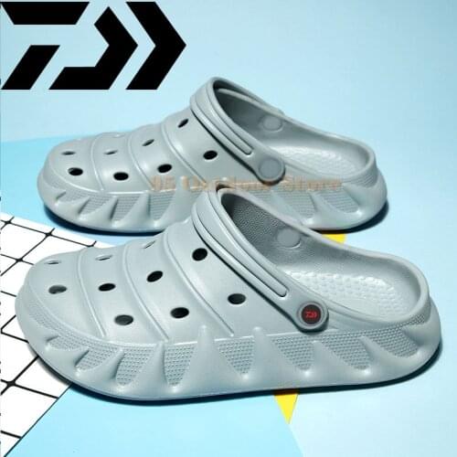 2021 Summer Daiwa Shoes for Fishing Mens Outdoor Mountaineering Sports Fishing Shoes Beach Sandals Waterproof Non-Slip Soft