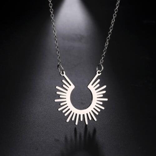 Skyrim Fashion Sun Ray Pendent Necklace Women Stainless Steel Chain Necklaces Bohemian Neck Jewelry Gifts for Friends 2021 New