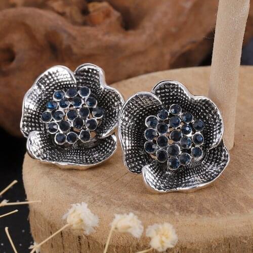 Fashion Temperament Retro Gorgeous Camellia Retro Inlaid Stud Earrings Female Wedding Jewelry Blue Pair/set Earrings Female