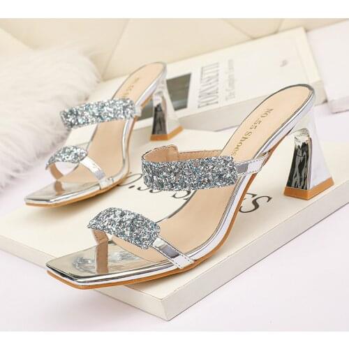 Female Shoes Womens Slippers Outdoor Glitter Slides Mules Fashion Rubber Flip Flops 2021 Jelly Heels Zapatillas Mujer Casa