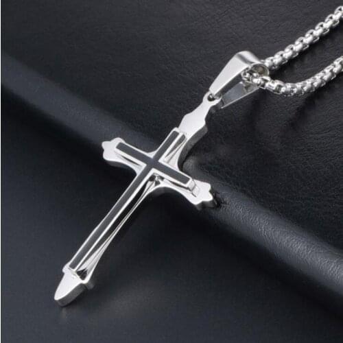 European and American Popular Classic Punk Stainless Steel Christian Cross Pendant Necklace Religious Style Prayer Amulet Jewelr