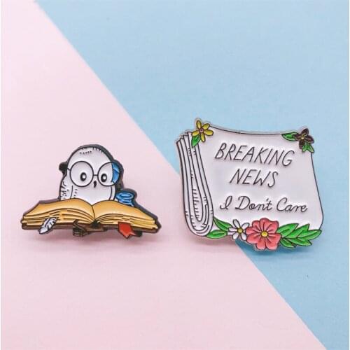 Cute Cartoon Animals Enamel Brooches Birds Doctor Reading Learning Flowers Books Alloy Badges Clothes Bags Women Jewelry Gifts
