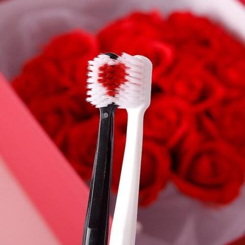 2Pcs/Set Couple Toothbrush Heart Shape Ergonomics Handle Portable Soft Bristle Black White Heart Adults Manual Toothbrush