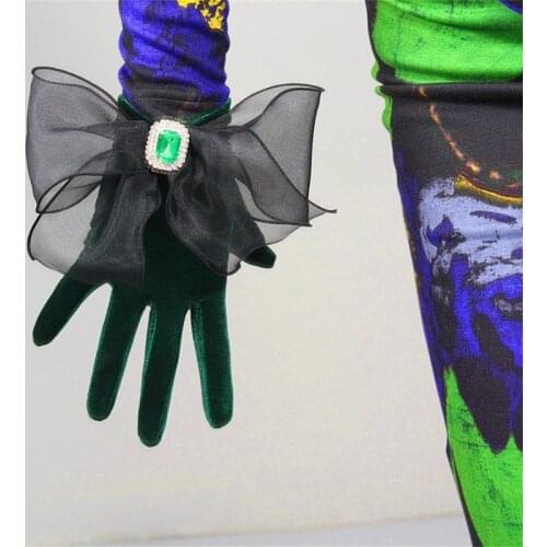 22cm Green Velour Short Gloves Transparent Wave Mesh Snow Yarn Hard Ribbon Oversized Bow Jewel Diamond Chain Female Gloves WSR20