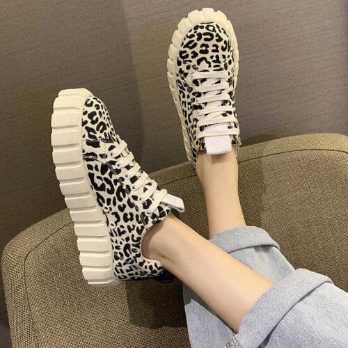 Womens Sports Shoes Fashion Womens Sneakers 2021 Lace-Up Cute College Style Big Head Print Breathable Casual Shoes Women