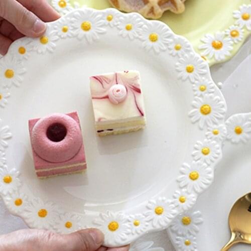 Daisy Embossed Ceramic Plate Household 8 Inch Dish Kitchen Accessories Dinner Salad Assiette Ceramic Platos Decorativos Mesa