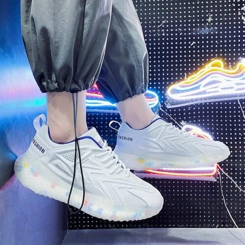 Summer New Mens Leisure Fashion Sports Shoes Breathable Knitting Face Classic Popcorn Sole Comfortable Mens Shoes