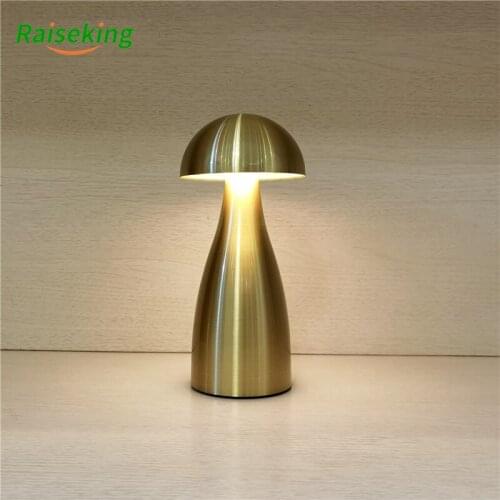 Modern metal LED Dimmable Restaurant cordless table lamp with USB rechargeable battery for hotel ktv bar dinning room
