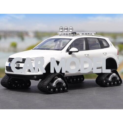 1:18 scale Alloy Toy Vehicles KYOSHO GCD Touareg SUV Snowareg Car Model Of Childrens Toy Car Original Authentic Kids Toys
