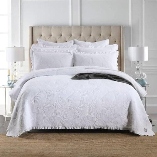 Quality Solid Bedspreads Cotton Quilt Set 3pcs Palm Leaves Embossed Quilts Lace Bed Cover Shams King Queen Size Quilted Coverlet